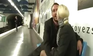 ئەلیسیا لە کۆمی ئاما ...